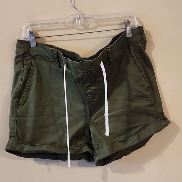 torrid Pants - Torrid cuffed shorts size 18
